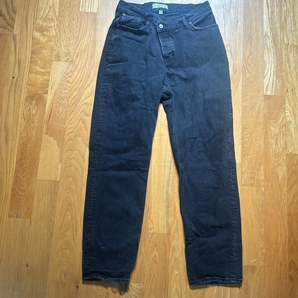 Abercrombie & Fitch Curve Love The Dad High Rise Jean w/ Criss-Cross Waistband - Picture 5 of 10